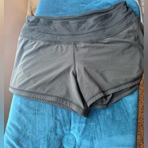 Lululemon Black Shorts size 6